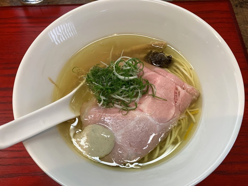 ラーメン ポルチーニ トリュフ 山本益博 LEON.JP