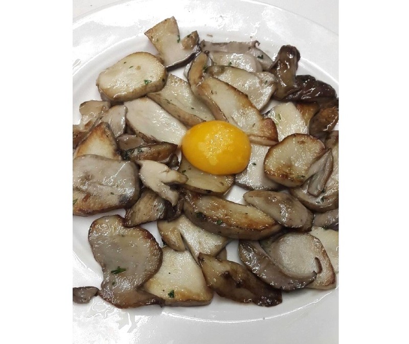 ラーメン ポルチーニ トリュフ 山本益博 LEON.JP