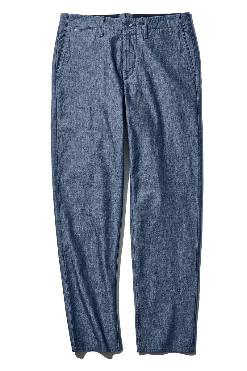 デニムパンツ4万2900円／ラグ＆ボーン（買えるLEON）