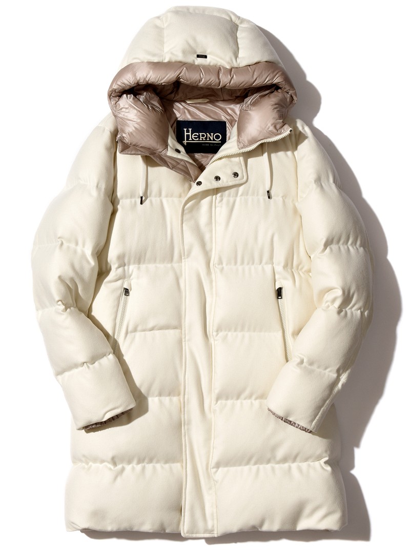 ▲ 37万2900円／ヘルノ（ヘルノ・ジャパン）