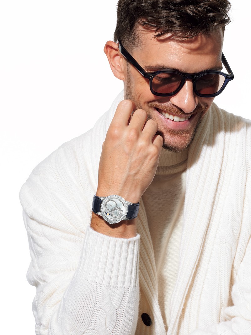 「ハリー・ウィンストン」『HW オーシャン・デイト ムーンフェイズ オートマティック 42㎜』 自動巻き、18KWG×ダイヤモンドケース(42.2㎜)。10気圧防水。1138万5000円/ハリー・ウィンストン(ハリー・ウィンストン クライアントインフォメーション)