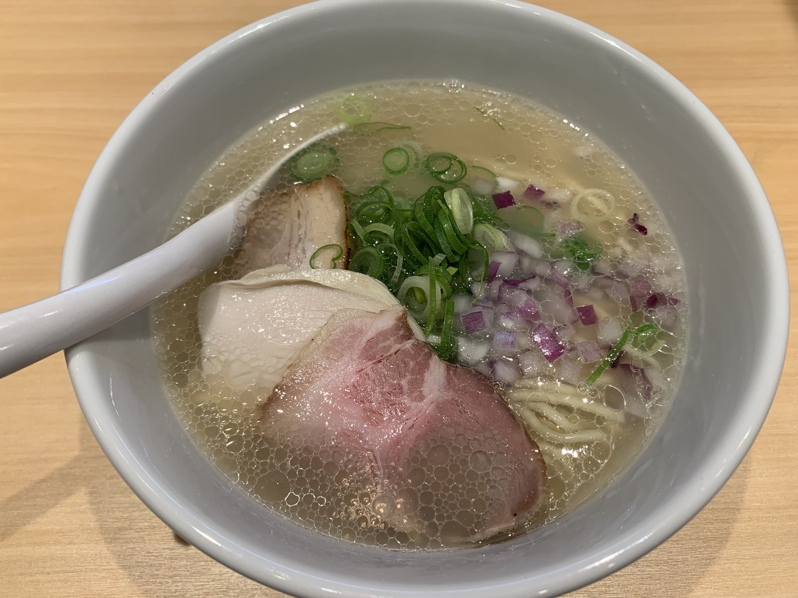 ラーメン　貝出汁　甲殻類出汁　山本益博　LEON.JP