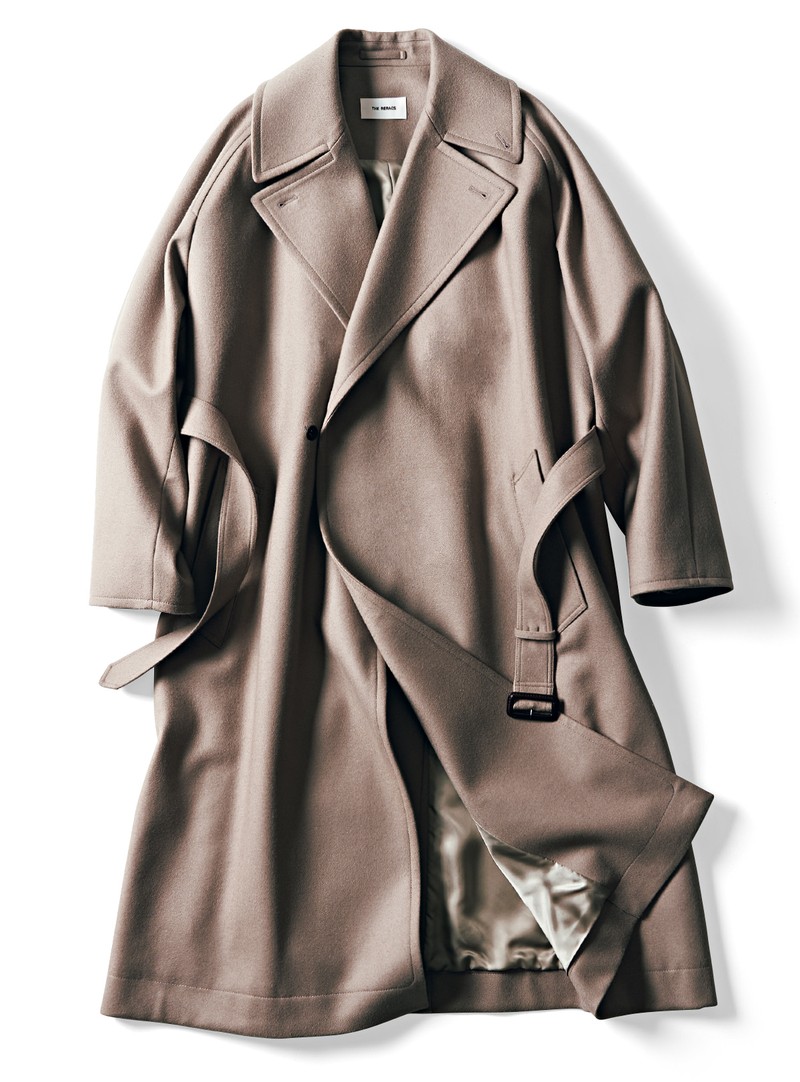 コート13万7500円/ザ・リラクス