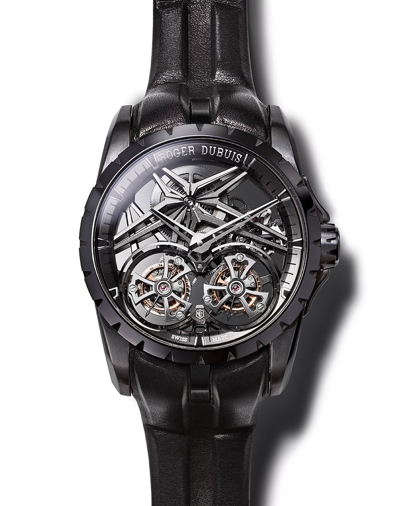 ▲ 「エクスカリバー ダブルトゥールビヨン」手巻き、セラミックケース（42mm）×カーフストラップ。10気圧防水。世界限定28本。XXX万円／ロジェ・デュブイ