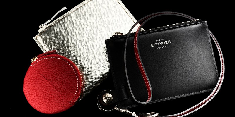 フラグメントケース2万2000円／ペッレ モルビダ（ペッレ モルビダ 銀座本店）　コインケース5500円／ボナベンチュラ　ネックポケット4万8400円／エッティンガー（エッティンガー銀座店）　