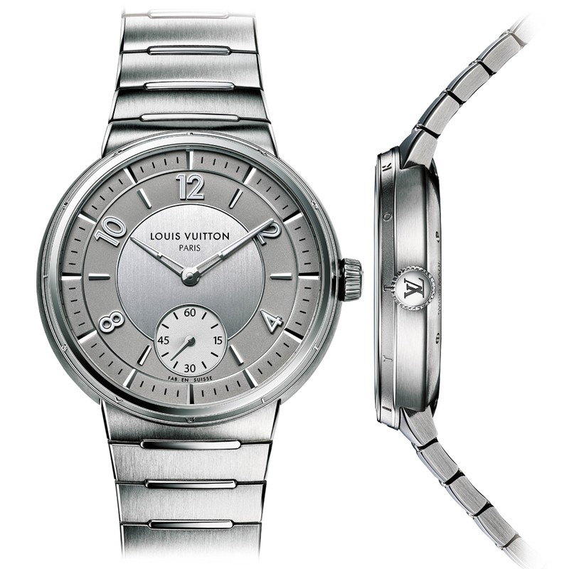 ▲ あらゆる美しさが詰まった時計です 自社製ムーブメントCal.LFT023は、マイクロローター式で薄型化。ケースの厚みは8.3mmしかなく、吸い付くように手首になじみます。ツートーンのダイヤルデザインもシックで上品で美しい時計です。「タンブール オトマティック」自動巻き、SSケース(40mm)×ブレスレット。50m防水。261万8000円/ルイ・ヴィトン(ルイ・ヴィトン クライアントサービス)