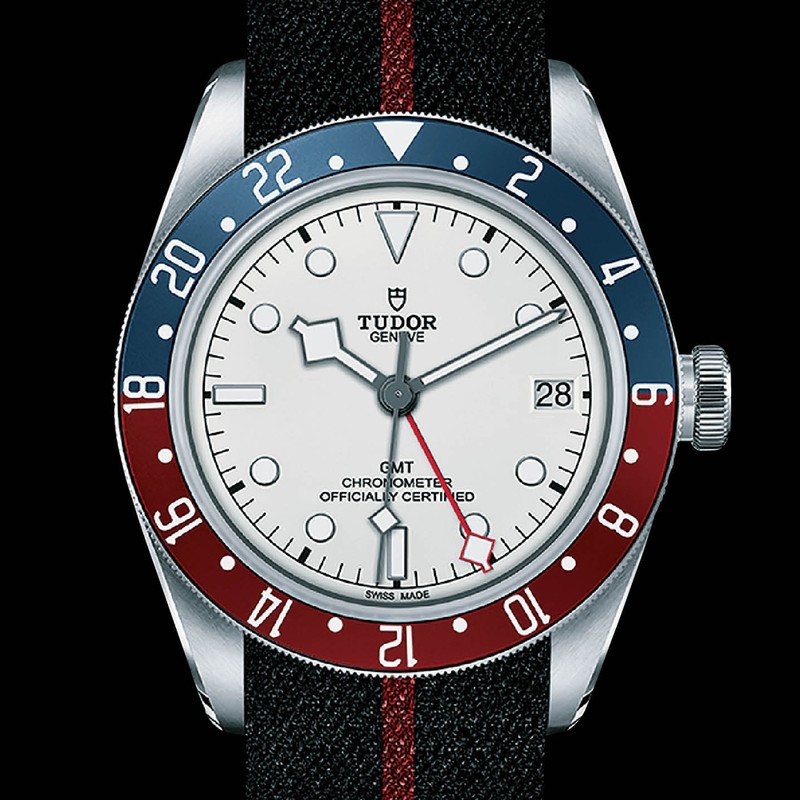 ▲ 「ブラックベイ GMT」自動巻き、SSケース(41mm)、ファブリックストラップ。200m防水。52万6900円/チューダー(日本ロレックス / チューダー)