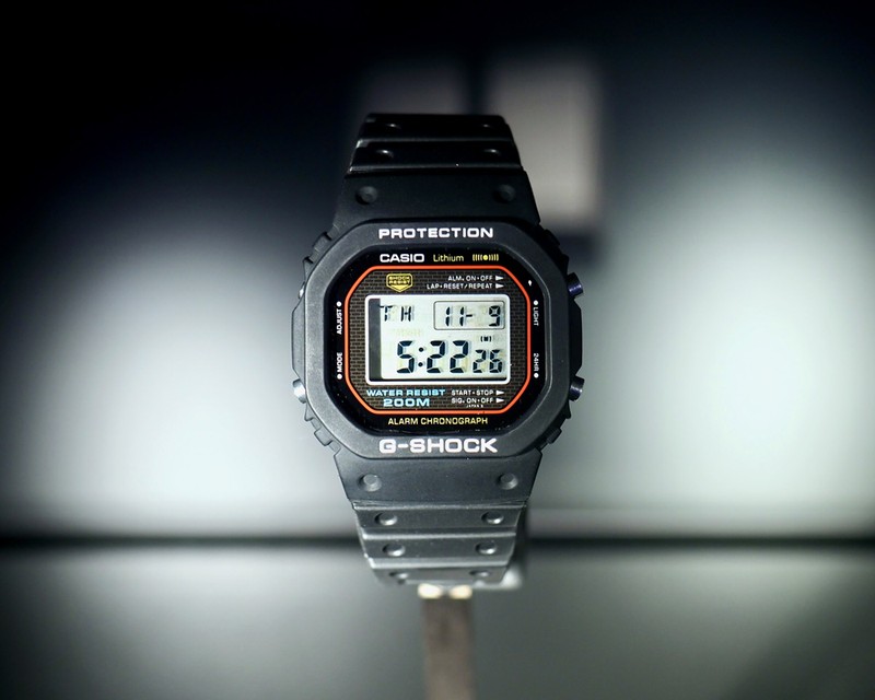 ▲ “オリジン”と呼ばれる初代G-SHOCK「DW-5000C」。1983年４月の発売で、現在もこのデザインを継承する5600シリーズは絶大な人気です。