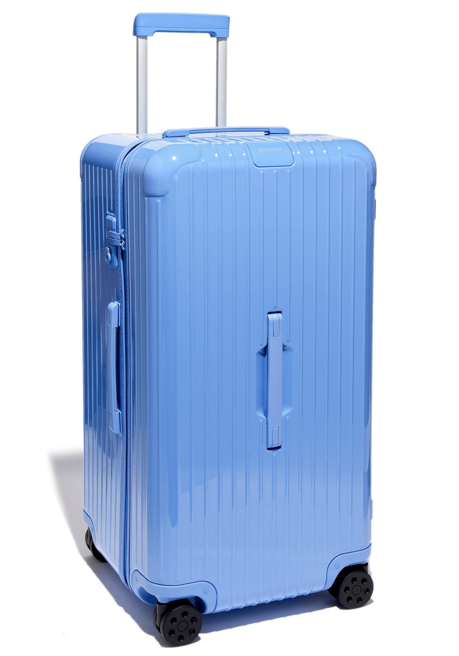 ▲ スーツケース[W37×H80×D41cm] 21万3400円／リモワ（リモワ クライアントサービス）