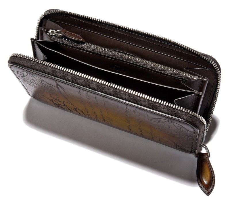 ▲ 財布[W19.5×H10.5×D2.5cm] 18万7000円／ベルルッティ（ベルルッティ・インフォメーション・デスク）