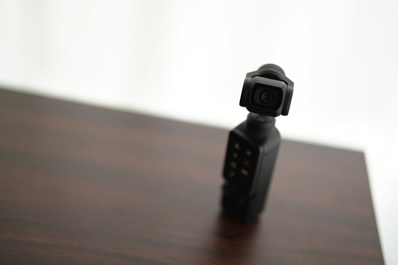 「OSMO POCKET 3」 7万4800円、「OSMO POCKET 3」クリエイターコンボ 9万6800円/DJI