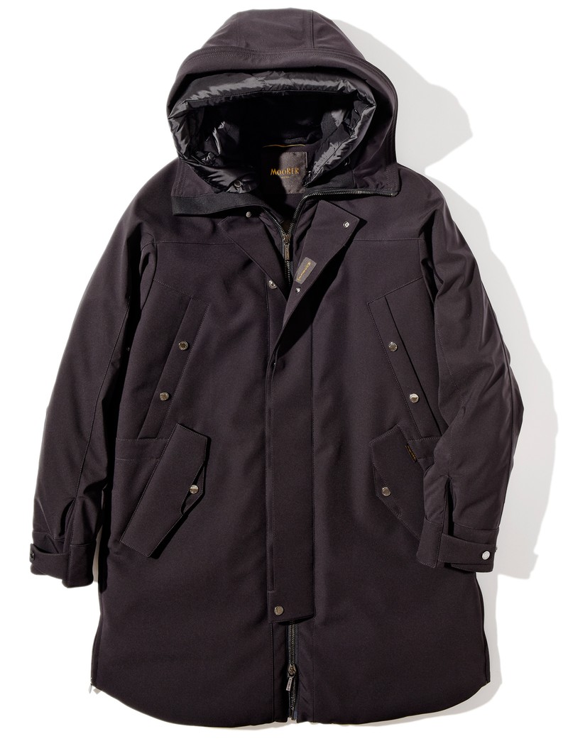 ▲ ダウンジャケット85万8000円/ムーレー(コロネット)