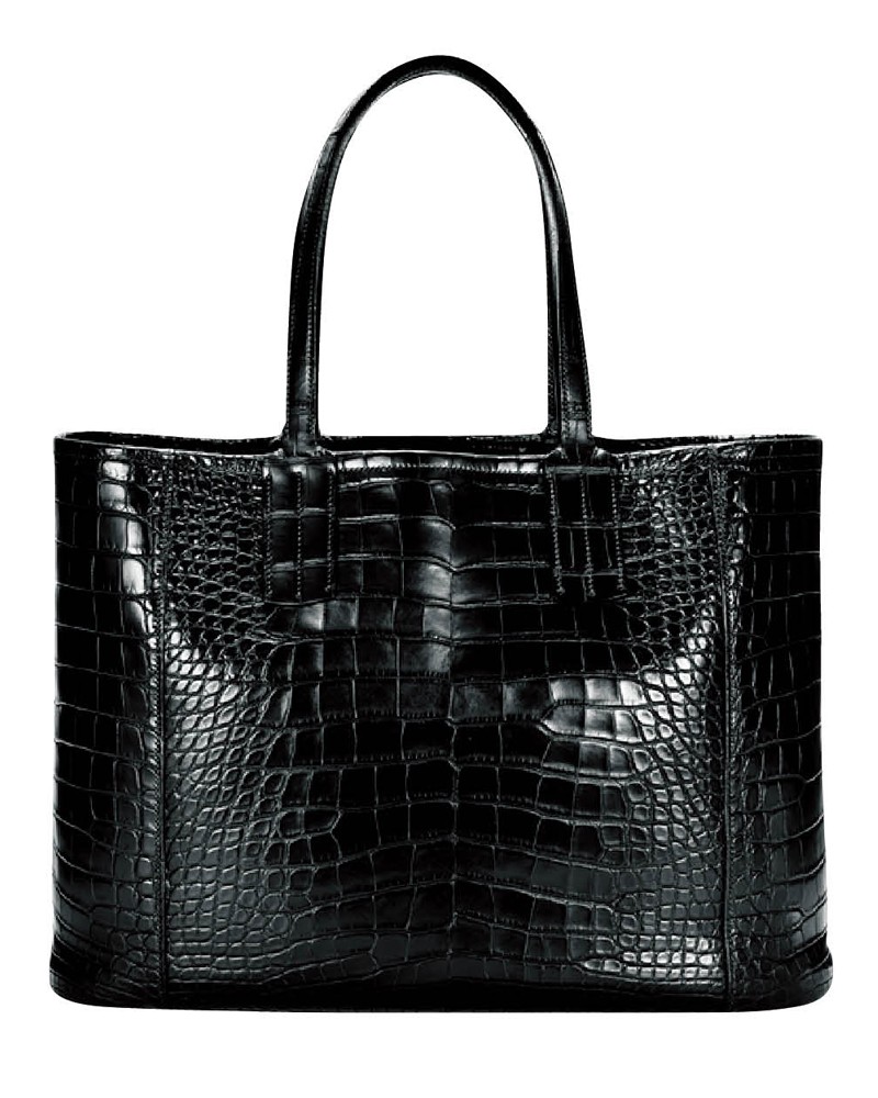 ▲ バッグ［W44×H31×D13㎝］286万円／メゾンタクヤ（ファーレ）