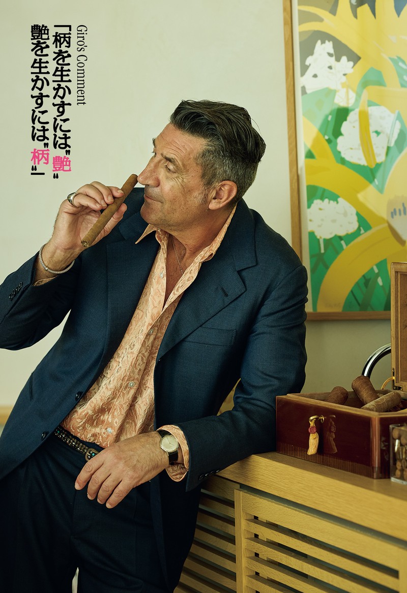 スーツ57万2000円/リヴェラーノ & リヴェラーノ(LIVERANO & LIVERANO OSAKA)、シャツ3万800円/ネズヨウヒンテン(にしのや)