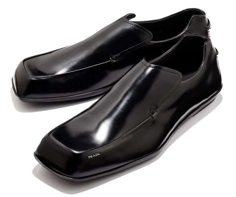 ▲ 靴16万1700円※予定価格/プラダ(プラダ クライアントサービス)