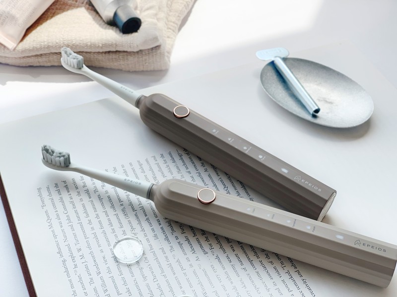 「音波電動歯ブラシ ET003」5980円(編集部調べ)/EPEIOS