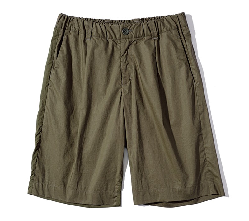 パンツ4万2900円/ヘルノ(ヘルノ・ジャパン)