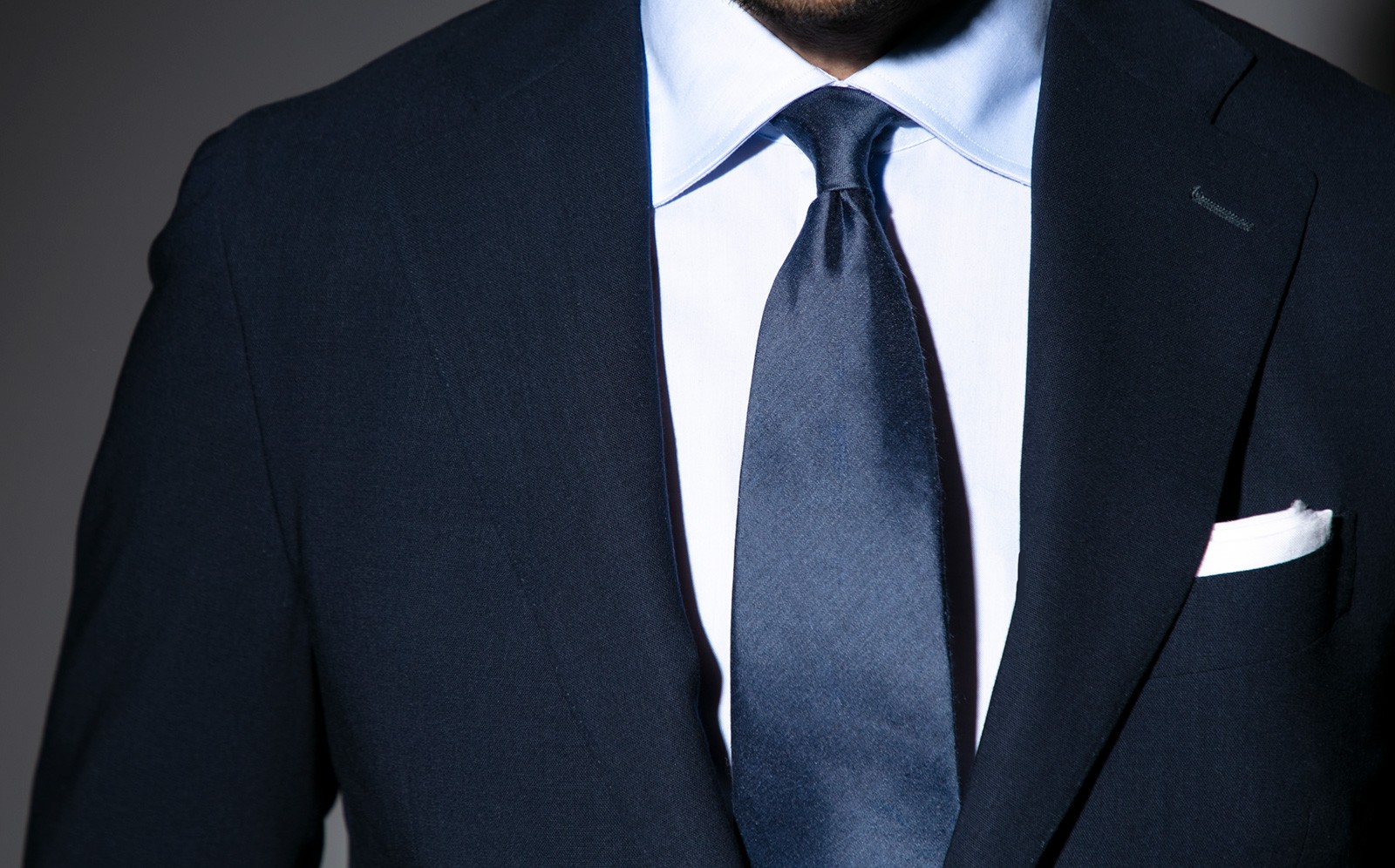 ▲ スーツの基本、ネクタイ