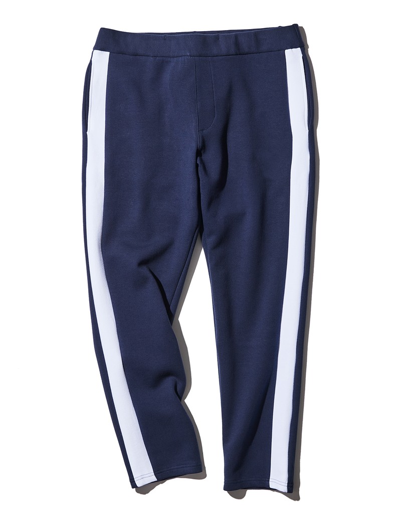 パンツ3万800円/エムバイ(買えるLEON)