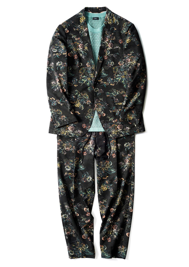  ジャケット6万500円、パンツ3万7400円、ニット2万5300円／すべてジョゼフ オム（オンワード樫山 お客様相談室）