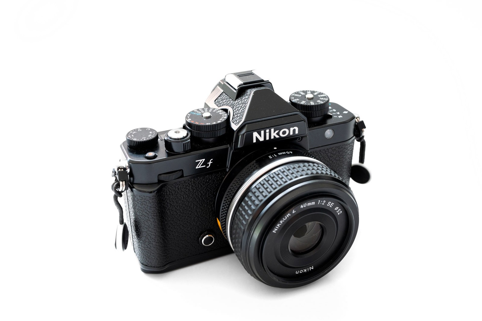 Nikon「Z f」はデートスナップ最強カメラ！レトロなボディで機能ギッシリ！ 