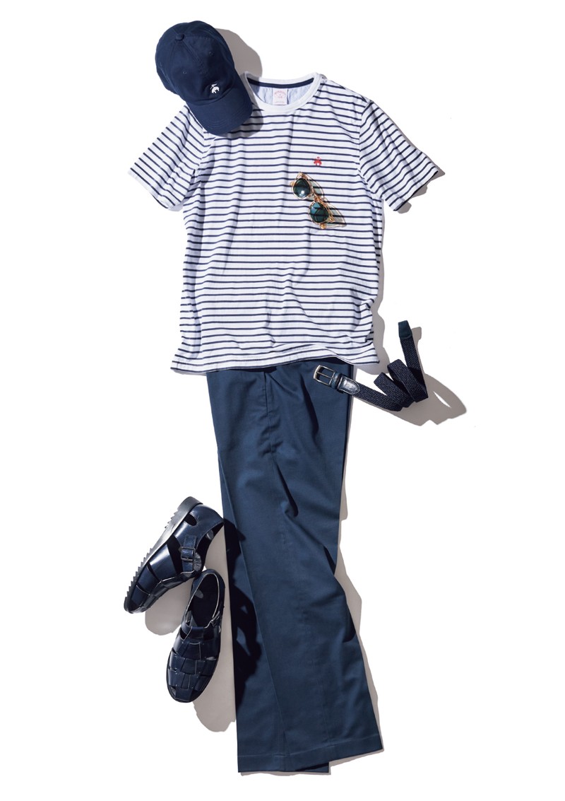 Tシャツ9900円、パンツ1万7600円、キャップ7700円、ベルト1万5400円／すべてブルックス ブラザーズ、