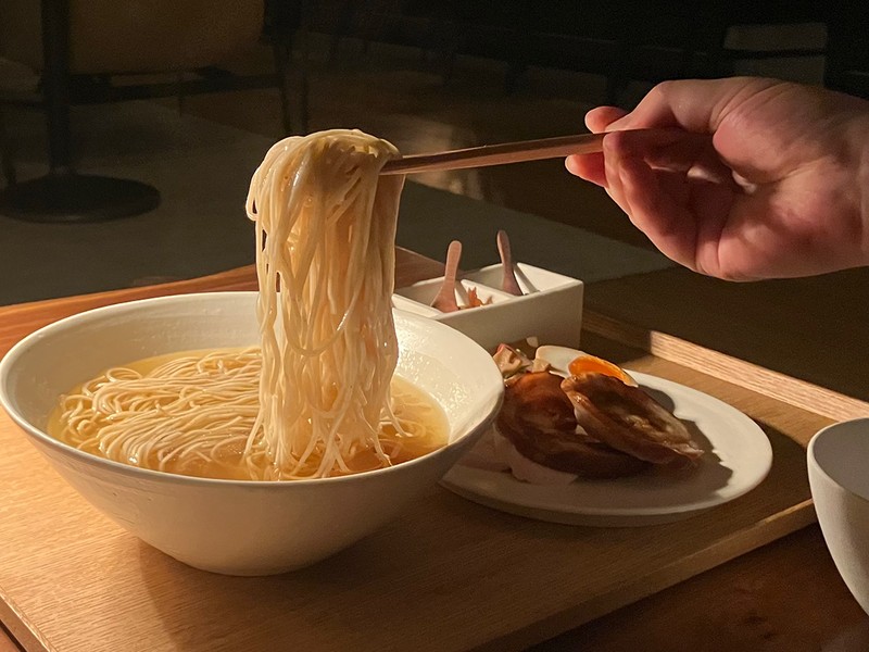 ザ・リッツ・カールトン日光×バー ベンフィディック AFURI監修の「AFURI共作 栃木 柚子塩らーめん」