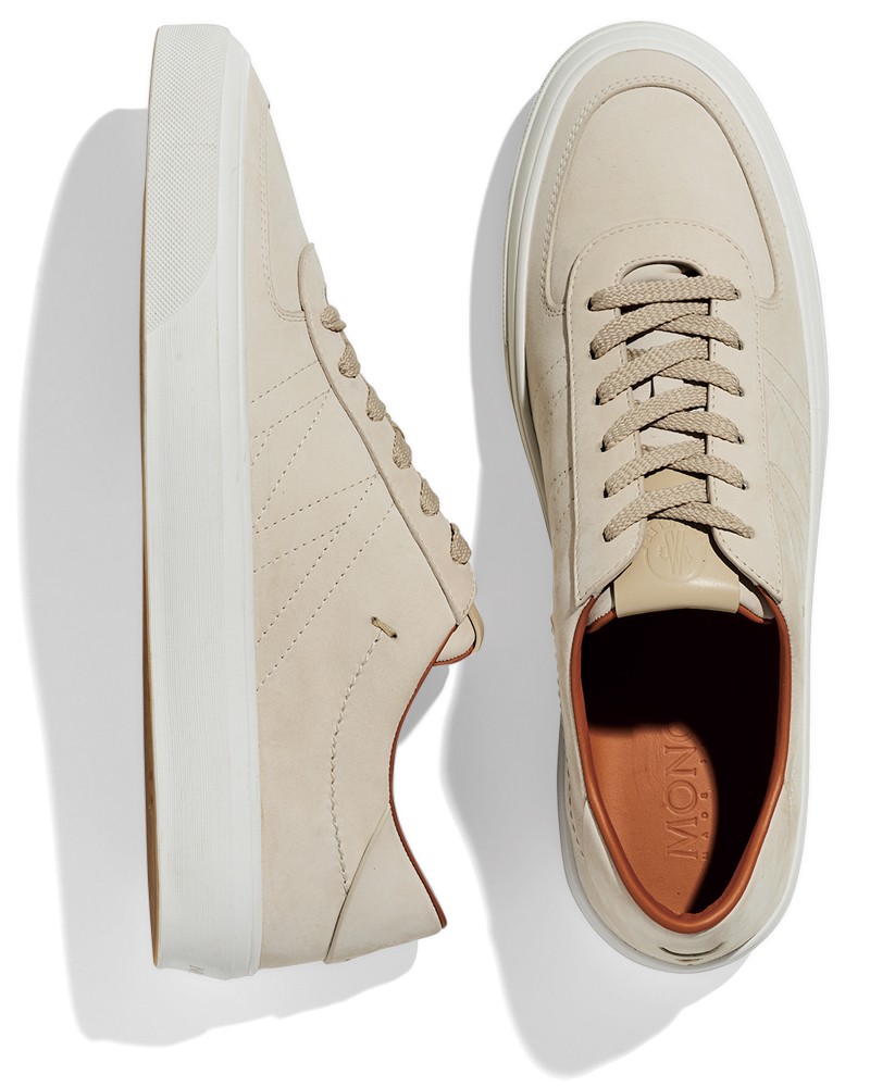 ▲ 靴9万6800円／モンクレール（モンクレール ジャパン）