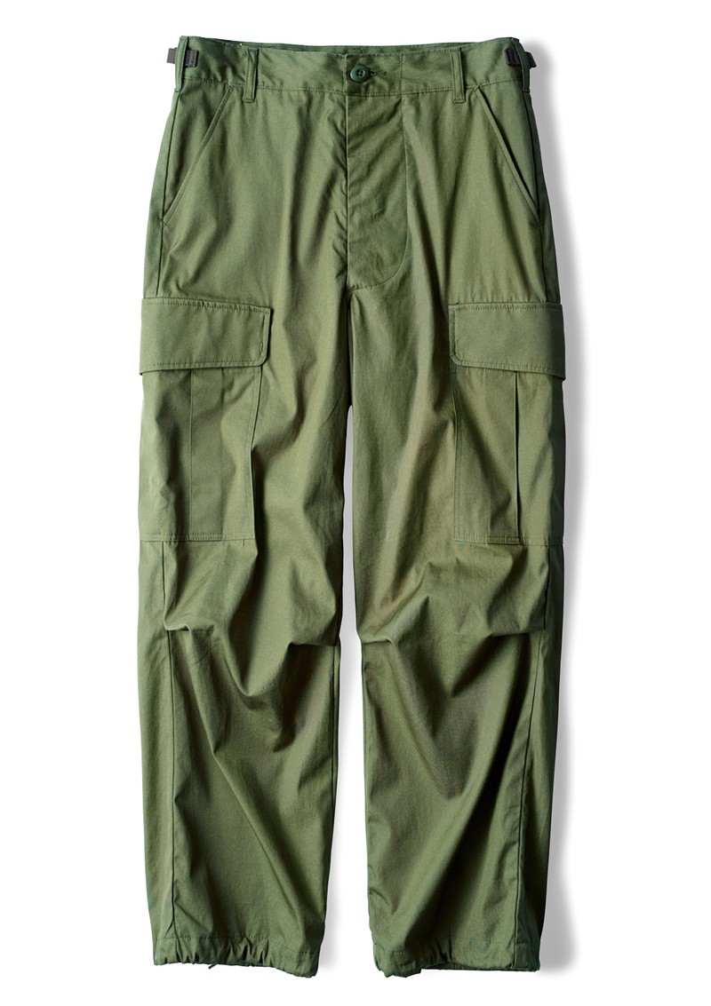 ▲ パンツ3万7400円／シオタ