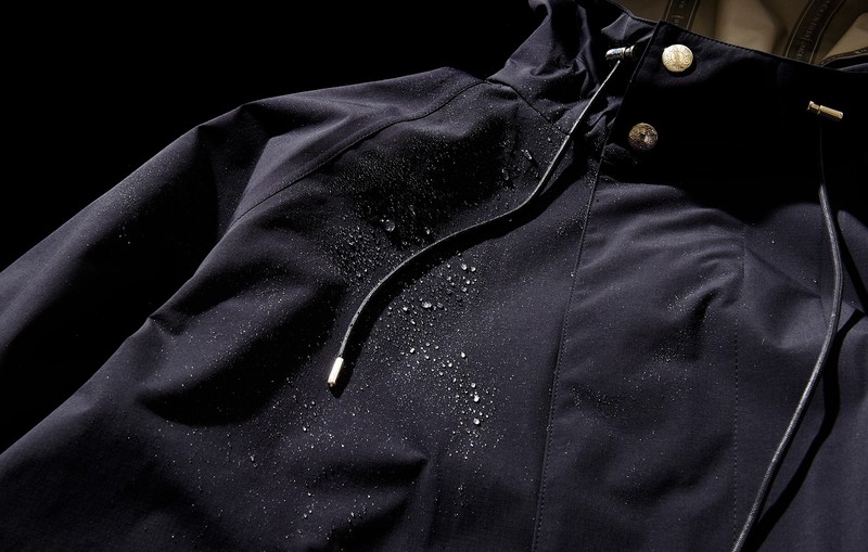 ▲ コート15万9500円/マッキントッシュ(マッキントッシュ ギンザシックス店)