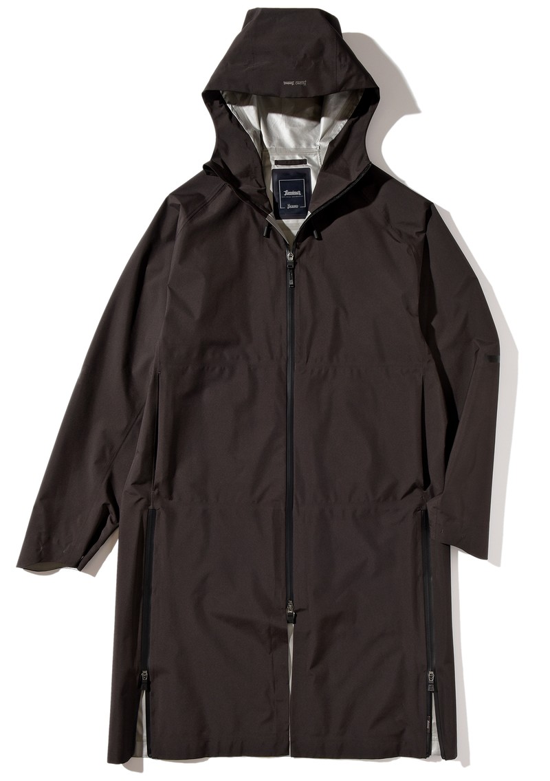 ▲ コート16万3900円/ヘルノ(ヘルノ・ジャパン)