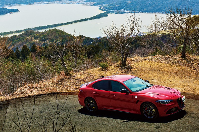 Alfa Romeo Giulia Quadrifoglio(アルファ ロメオ ジュリア クアドリフォリオ)