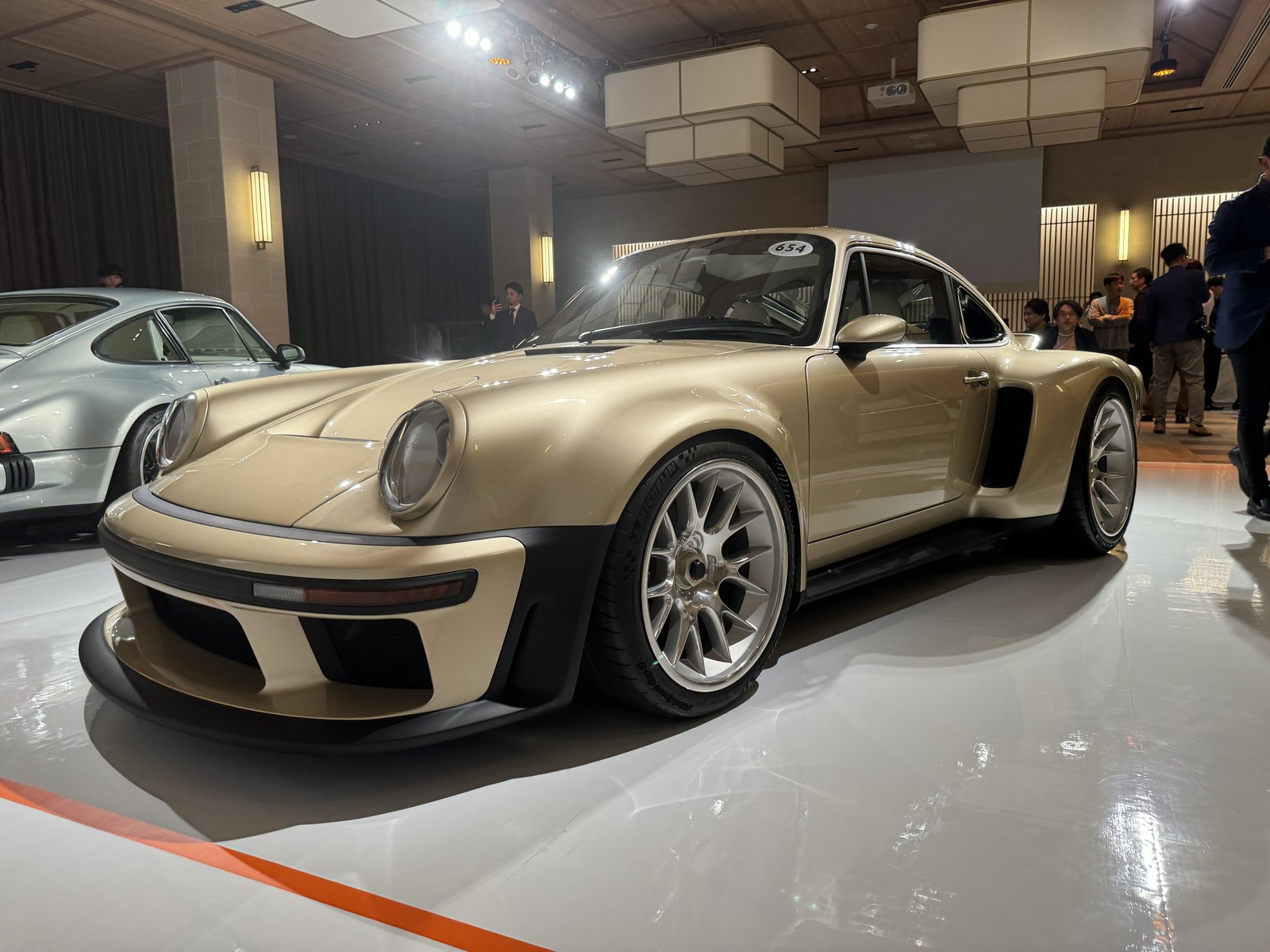 ポルシェ シンガービークルデザイン レストア