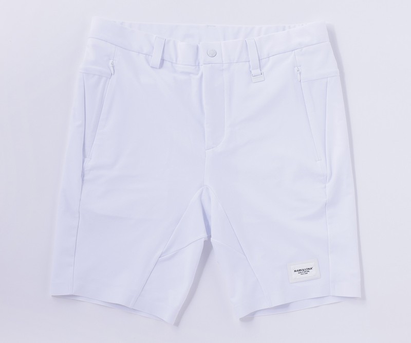 ショートパンツ4万700円/マーク & ロナ(マーク & ロナ 青山店)