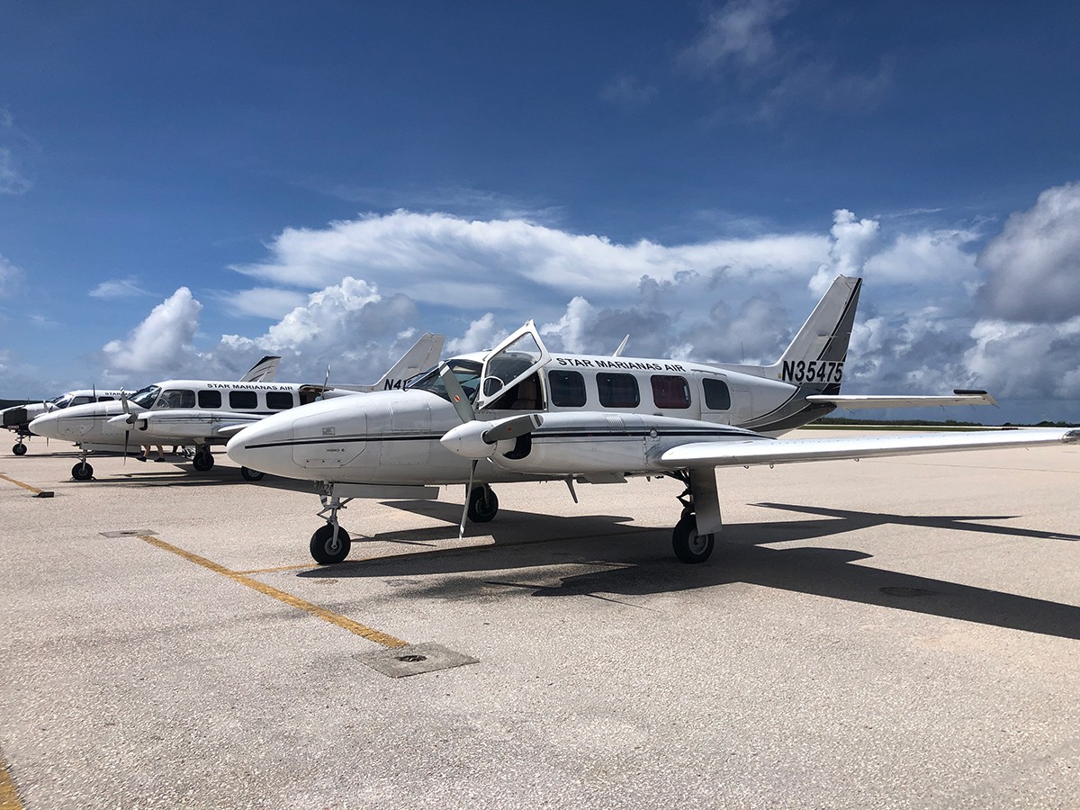 サイパン ロタ島 小型飛行機