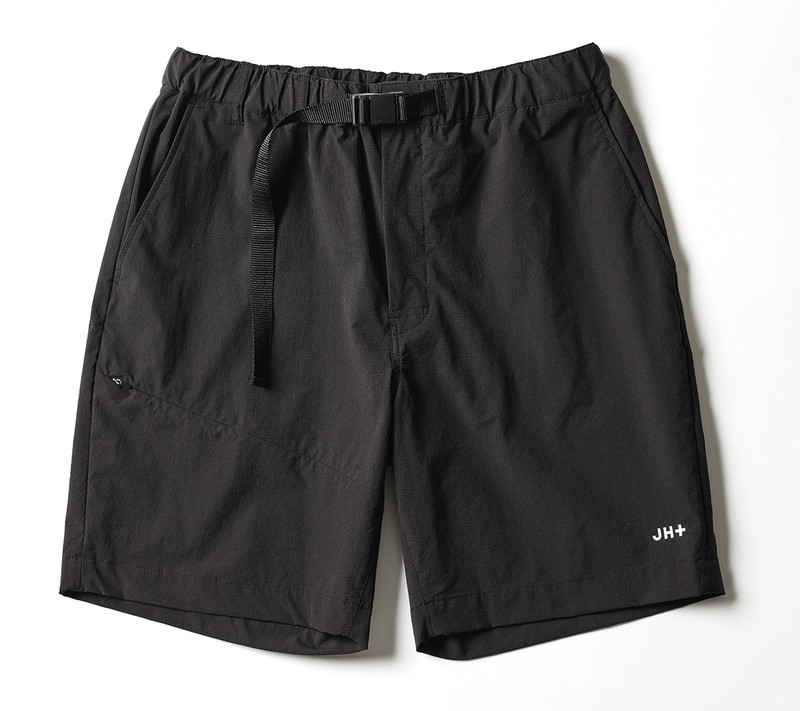 ショーツ2万9700円/ジェイエッチプラス(ジュンハシモト 表参道ヒルズ)