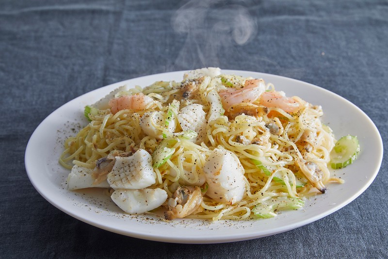 海鮮塩焼きそば　野本やすゆき