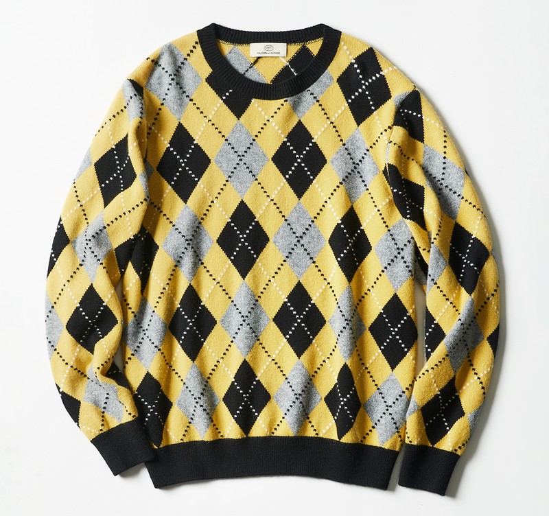 ニット13万2000円/メゾン エ ヴォヤージュ(メゾン エ ヴォヤージュ麻布台ヒルズ)