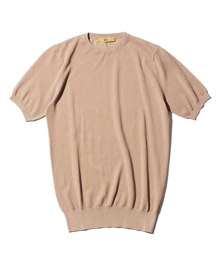 ニット7万2930円／リヴェ バイ アントニオリヴェラーノ（買えるLEON）