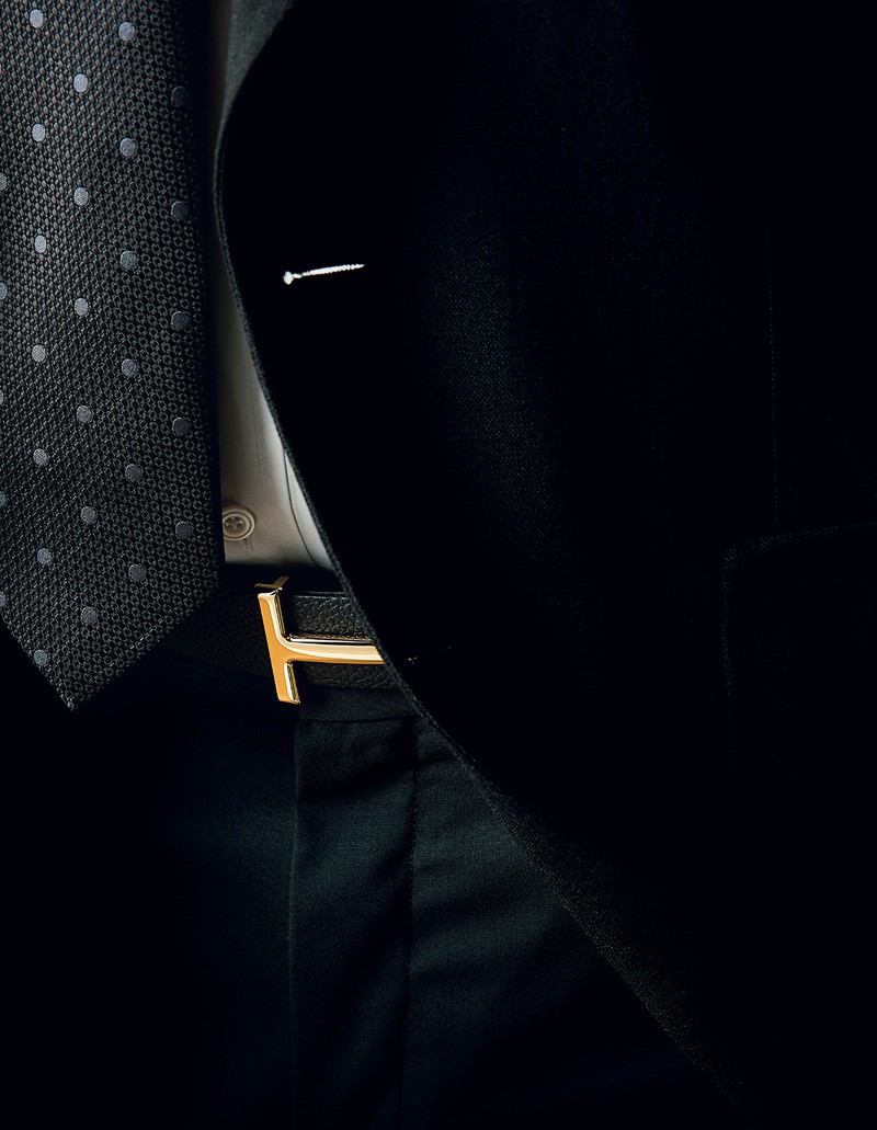 ▲ ベルト9万9000円、ジャケット59万4000円、シャツ11万円、タイ3万9600円/すべてトム フォード(トム フォード ジャパン)