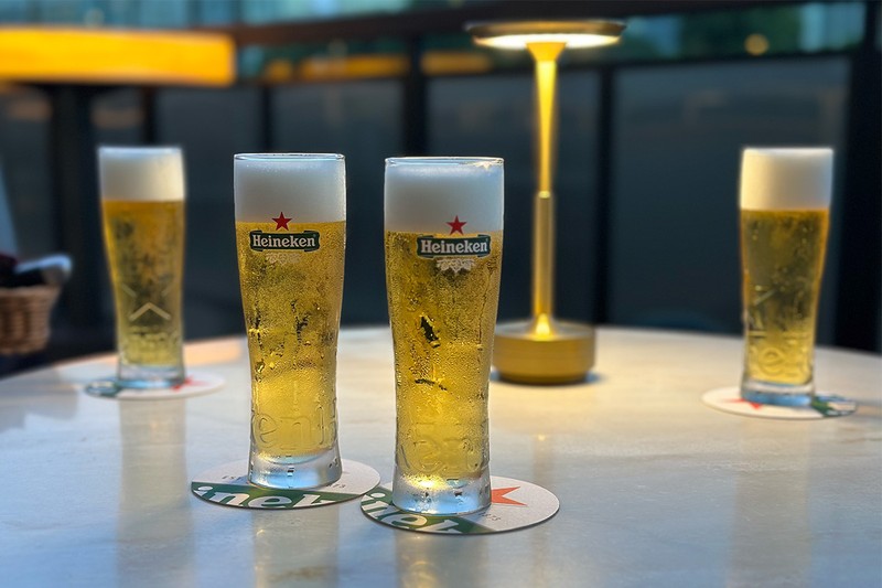 ベンジャミンステーキハウス　ハイネケン