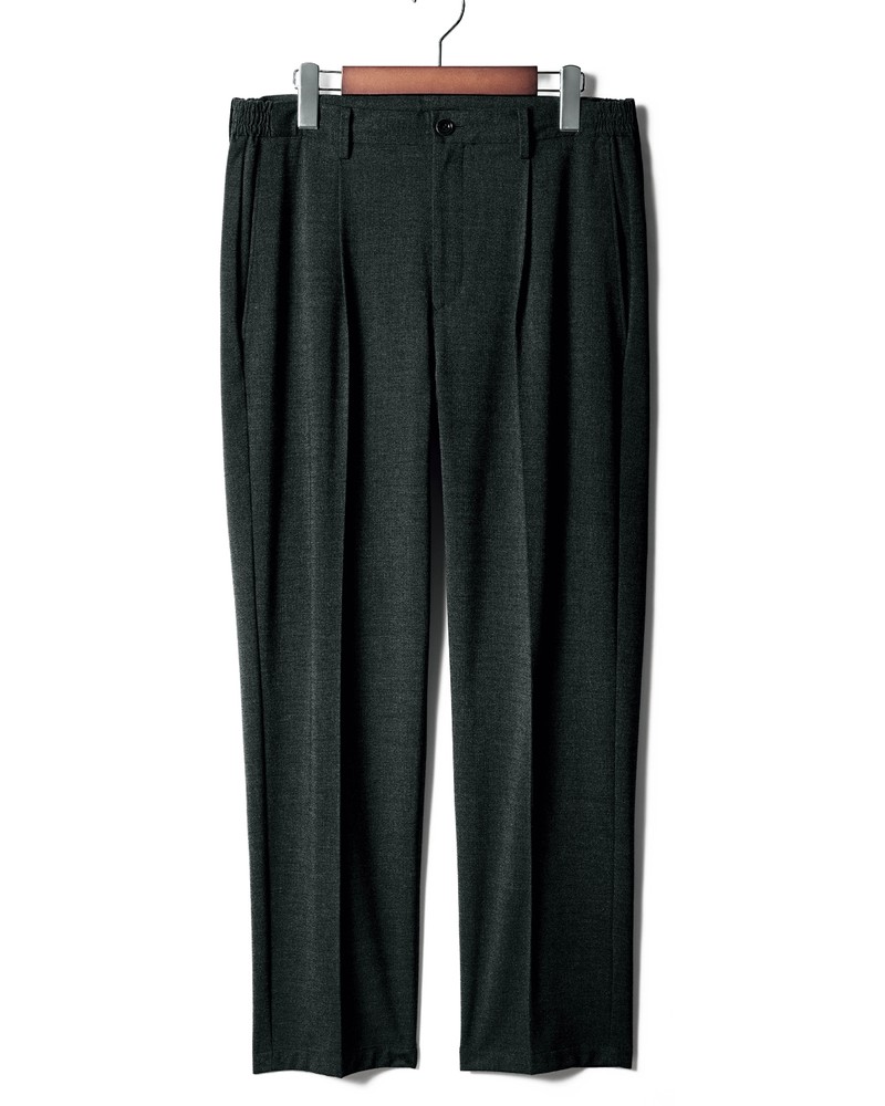 ▲ パンツ2万2000円/アウール(アウール阪急メンズ大阪)