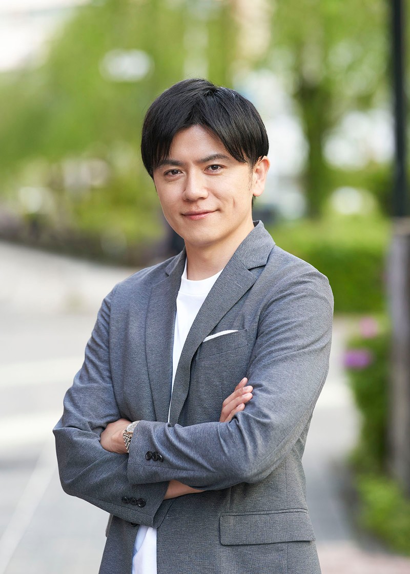 青木源太(あおき・げんた) 1983年愛知県生まれ。慶應義塾大学卒業後、日本テレビに入社。2020年にフリーに転身後は、カンテレ「旬感LIVE とれたてっ!」のMCやイベントの司会など、幅広く活躍。脱毛を始めとする美容や投資の情報も満載のYouTube「源チューブ」も好評