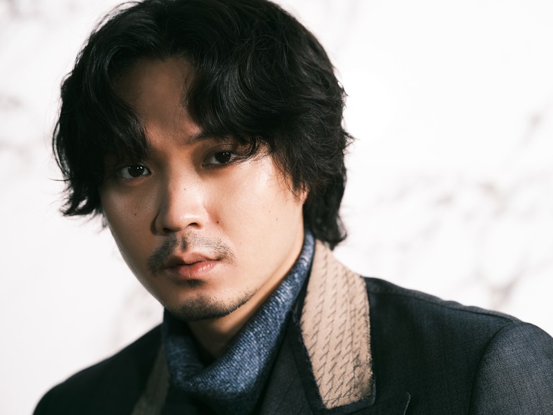 八犬伝 磯村勇斗 黒木華 WebLEON