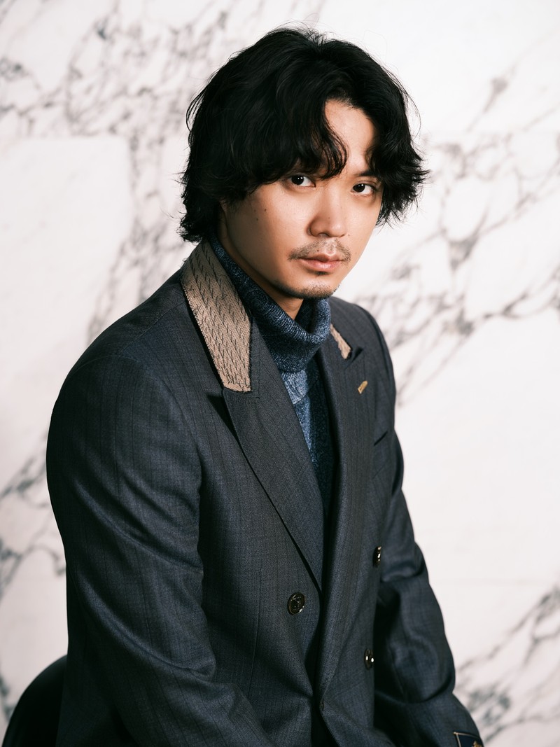 八犬伝 磯村勇斗 黒木華 WebLEON