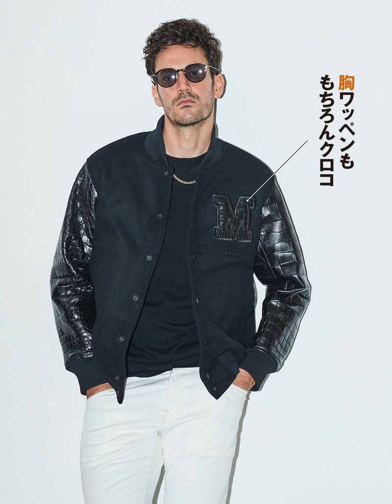 スタジャン88万円/ムータ・マリン×LEON、ニット3万8500円/エムバイ、パンツ4万700円/ピーティー トリノ デニム、サングラス5万600円/アイヴァン、ネックレス236万5000円/ラギッドマインド(すべて買えるLEON)