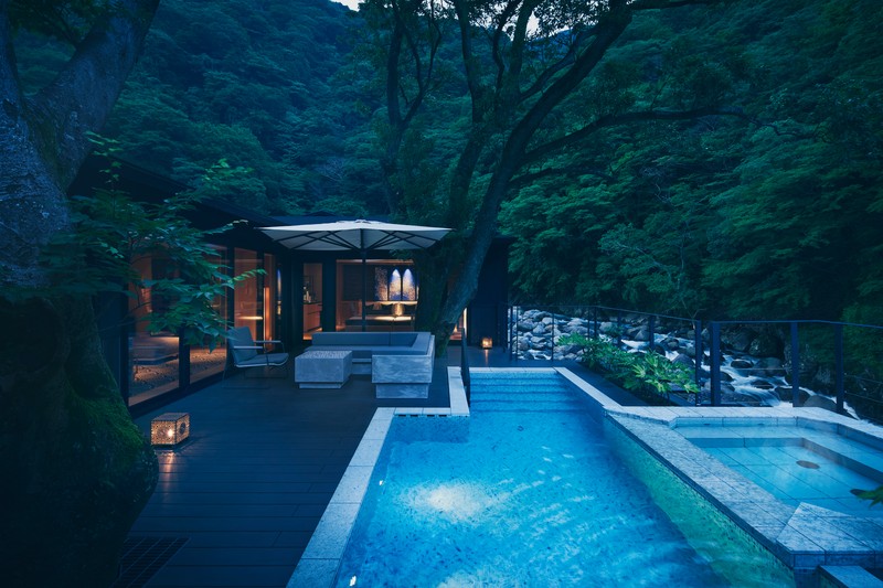 エスパシオ 箱根迎賓館 麟鳳亀龍 コレモテ! WebLEON