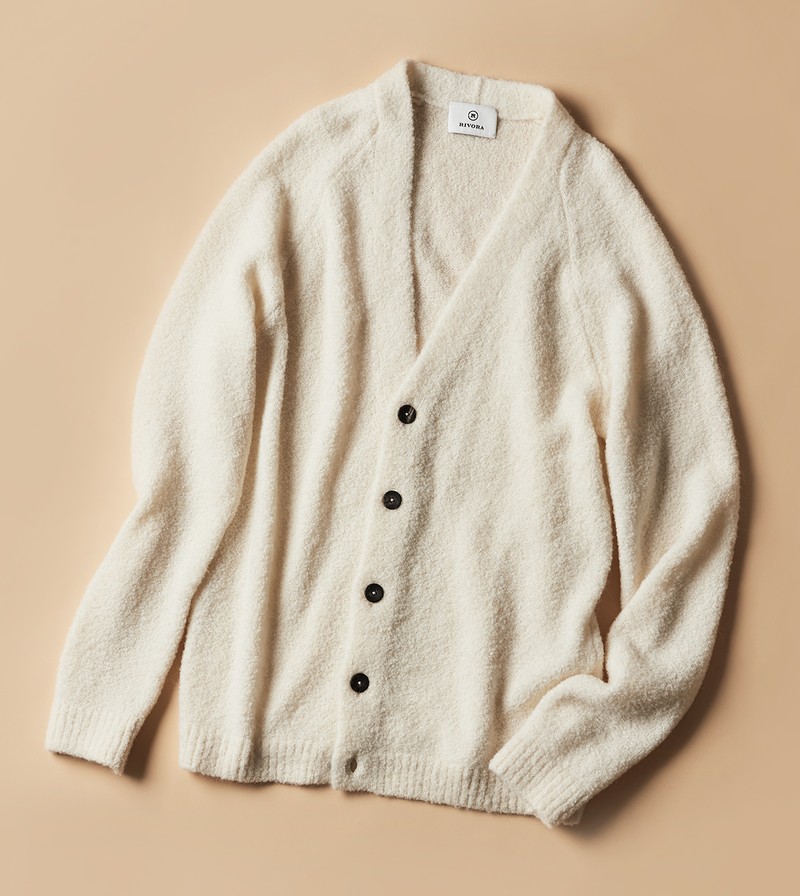 カーディガン4万9500円/リヴォラ(買えるLEON)