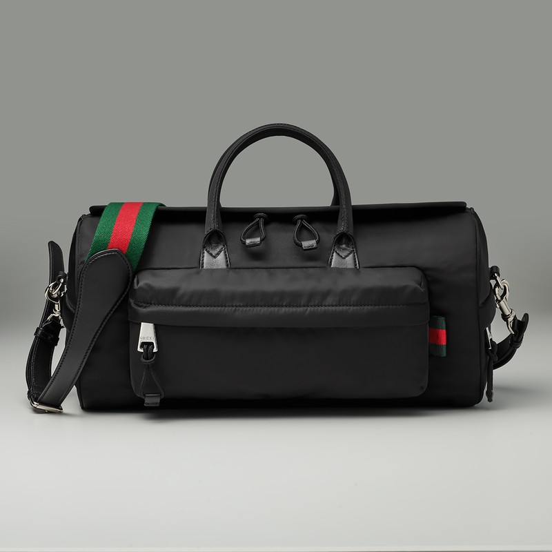 バッグ［W42×H22×D22㎝］36万3000円／グッチ（グッチ クライアントサービス）