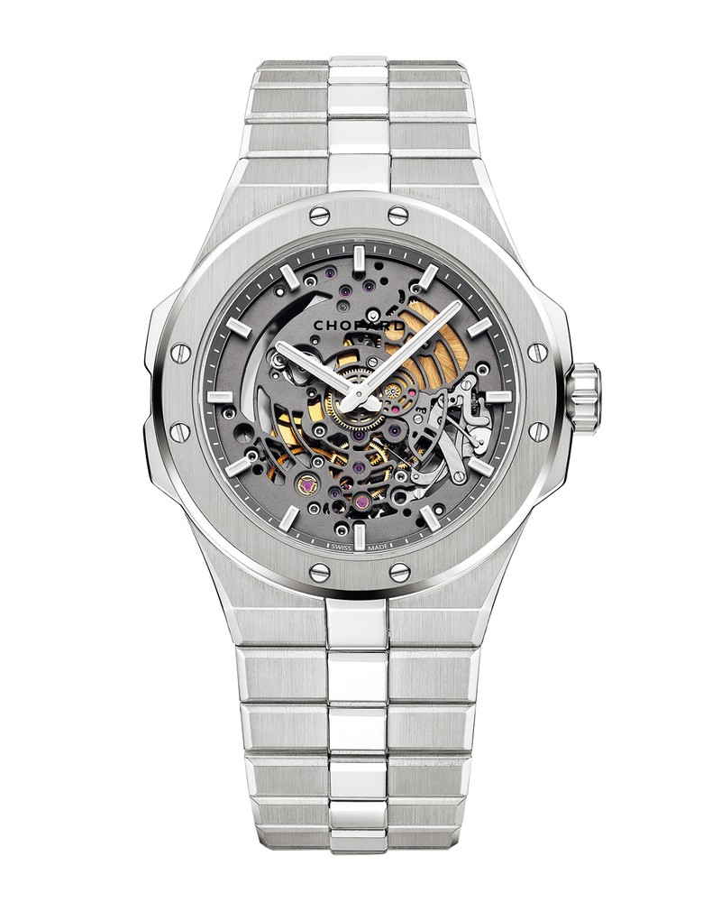 ▲ 「アルパイン イーグル 41 XP TT」自動巻き、Tiケース(41㎜)×ブレスレット。100m防水。392万7000円/ショパール(ショパール ジャパン プレス)